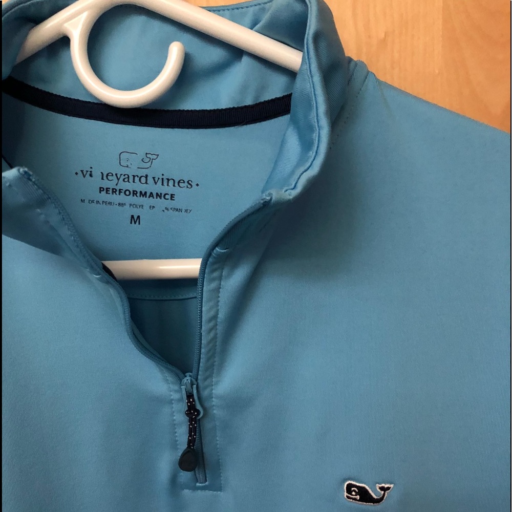 Vineyard Vines performance pullover
